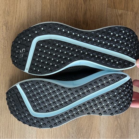 Nike Interact Run
Men's Road Running Shoes - Picture 6 of 9